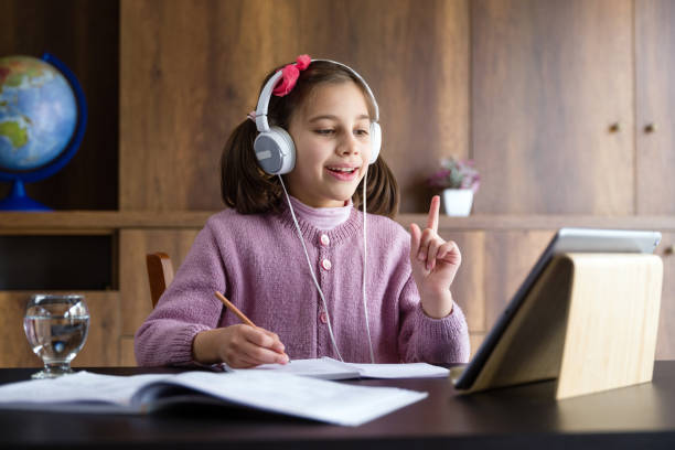 A child immersed in online Hindi learning, embracing linguistic diversity with MasterMindz